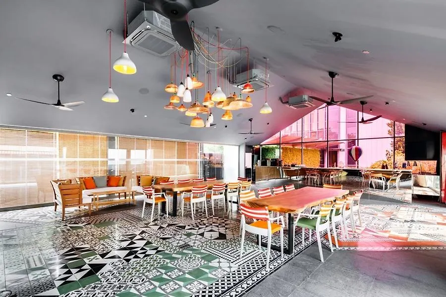 M Social Singapur 4*,  Singapur